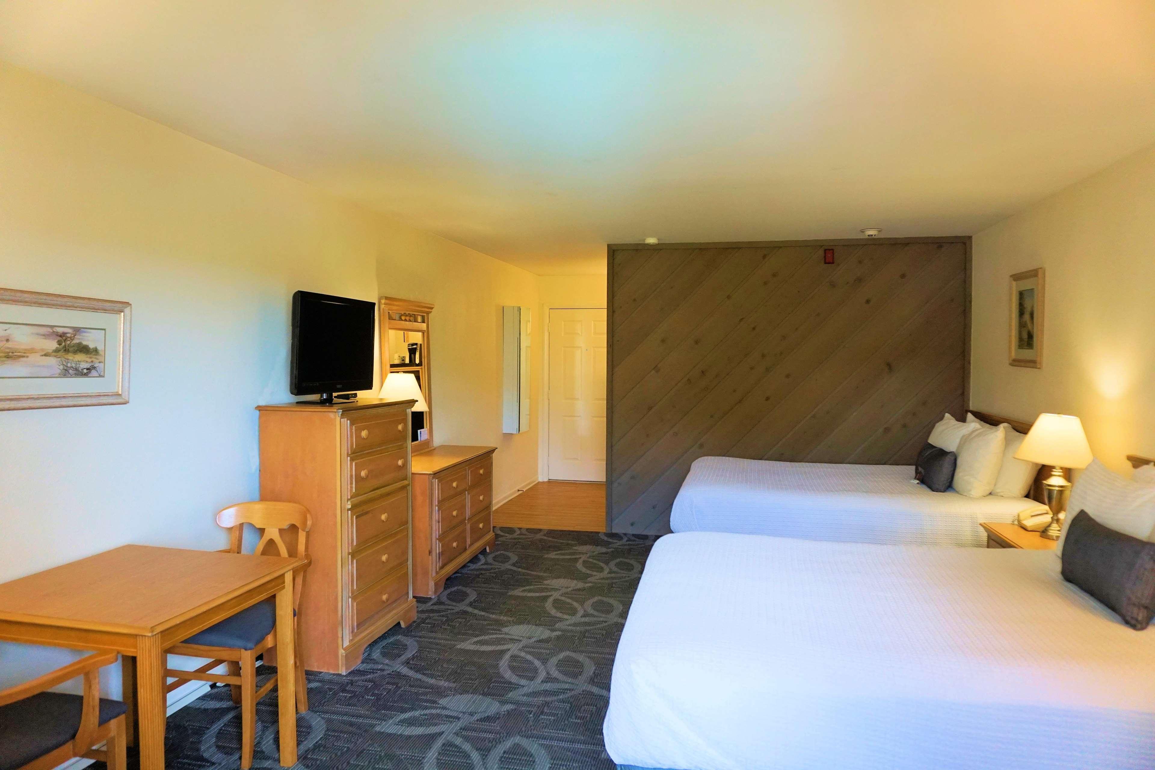 Western Island Hotel