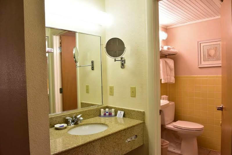 Western Island 3* Chincoteague